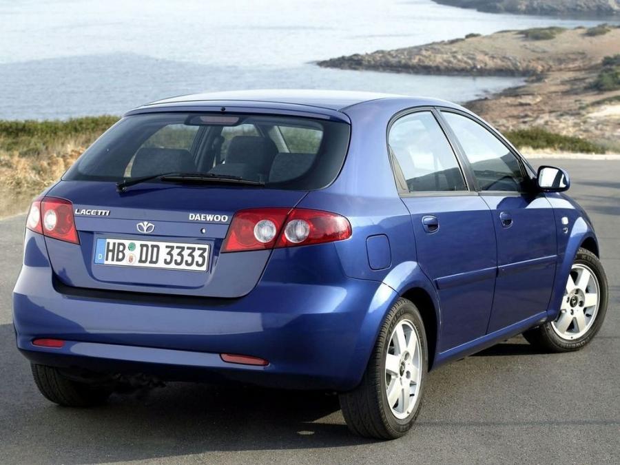  Daewoo Lacetti Hatchback SX 2004 года  (фото 12 из 13)